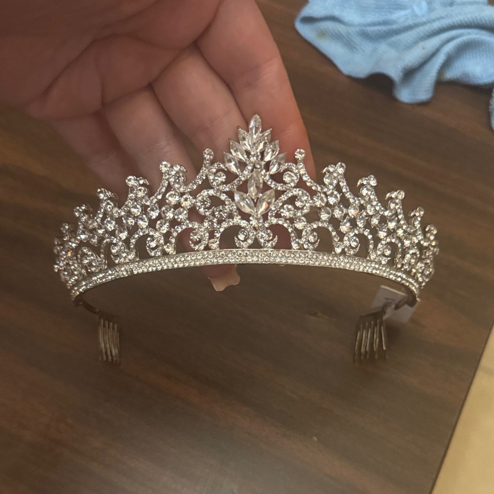 Tiara Silver Crystal Hair Accessory